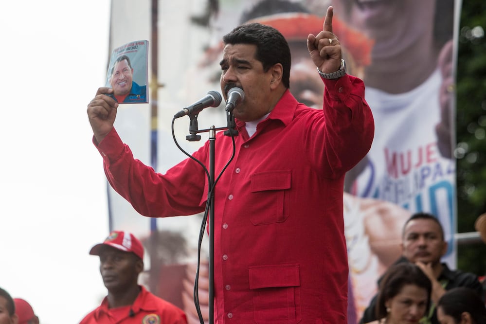 El presidente de Venezuela Nicolás Maduro habla frente a simpatizantes de su gobierno (Foto: EFE)
