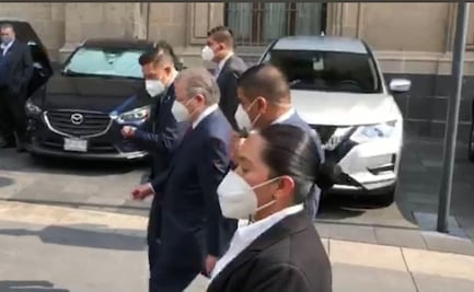 Acude Arturo Zaldívar a Palacio Nacional; se reúne con Julio Scherer