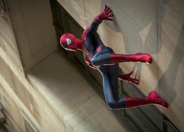 Planean presentar a un Spider-Man... ¿bisexual?