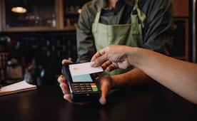 Profeco recuerda derechos de los consumidores en restaurantes y bares durante el Mundial; llama a revisar cobros