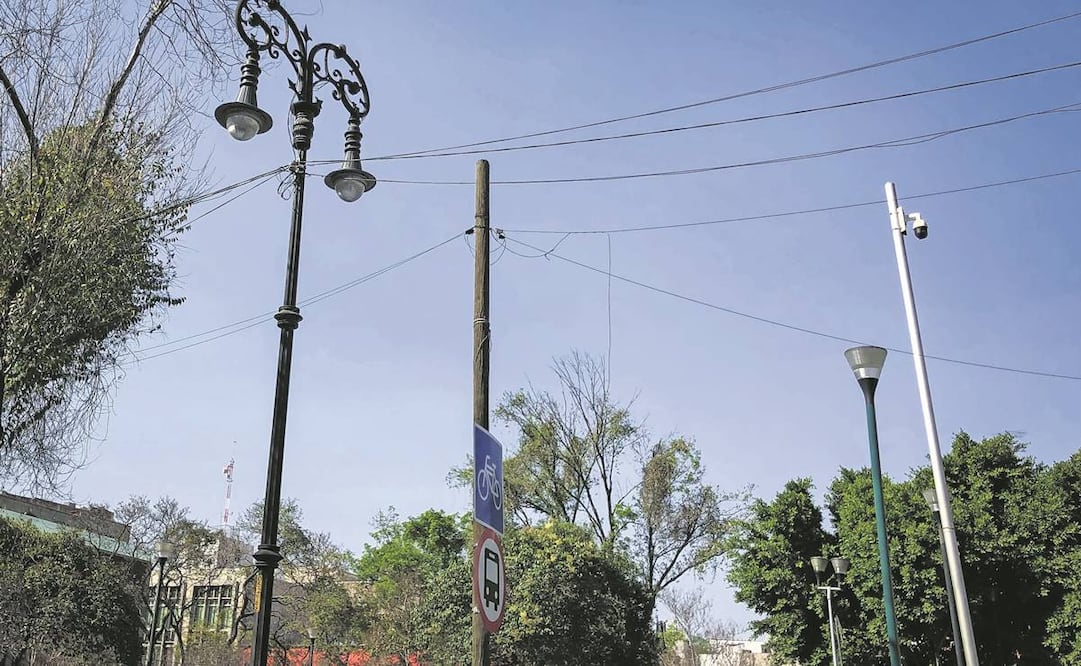 Autoridades explicaron que el robo de luminarias es peligroso, pues transeúntes pueden accidentarse.