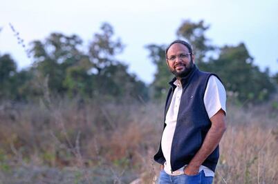 Alok Shukla, el hombre que se enfrentó a la industria del carbón para salvar un bosque... y ganó