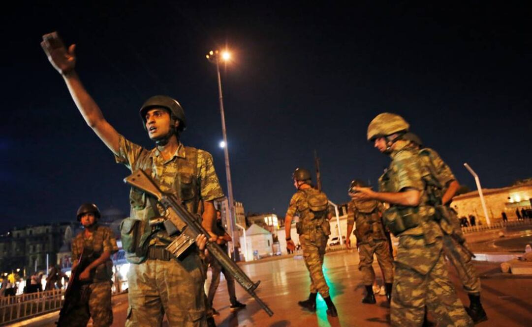 Reportan 17 muertos tras ataque de helicóptero en Turquía