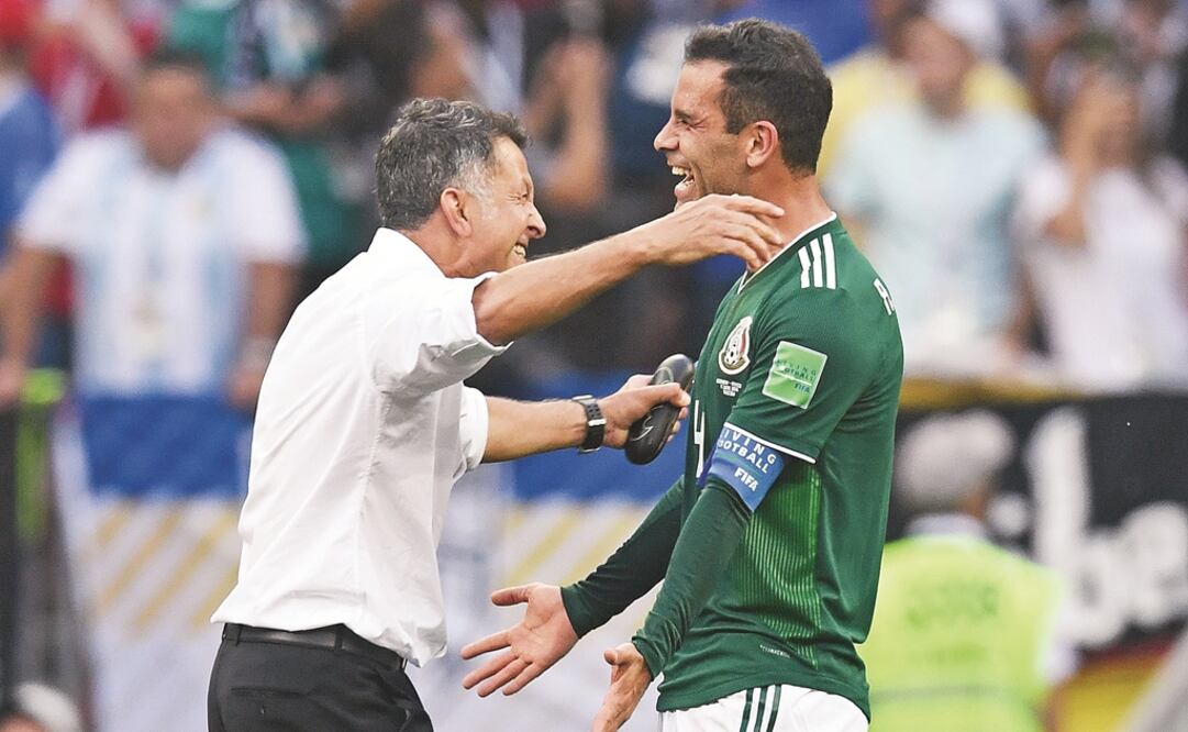 Rafael Márquez junto al técnico Juan Carlos Osorio. Foto: AFP