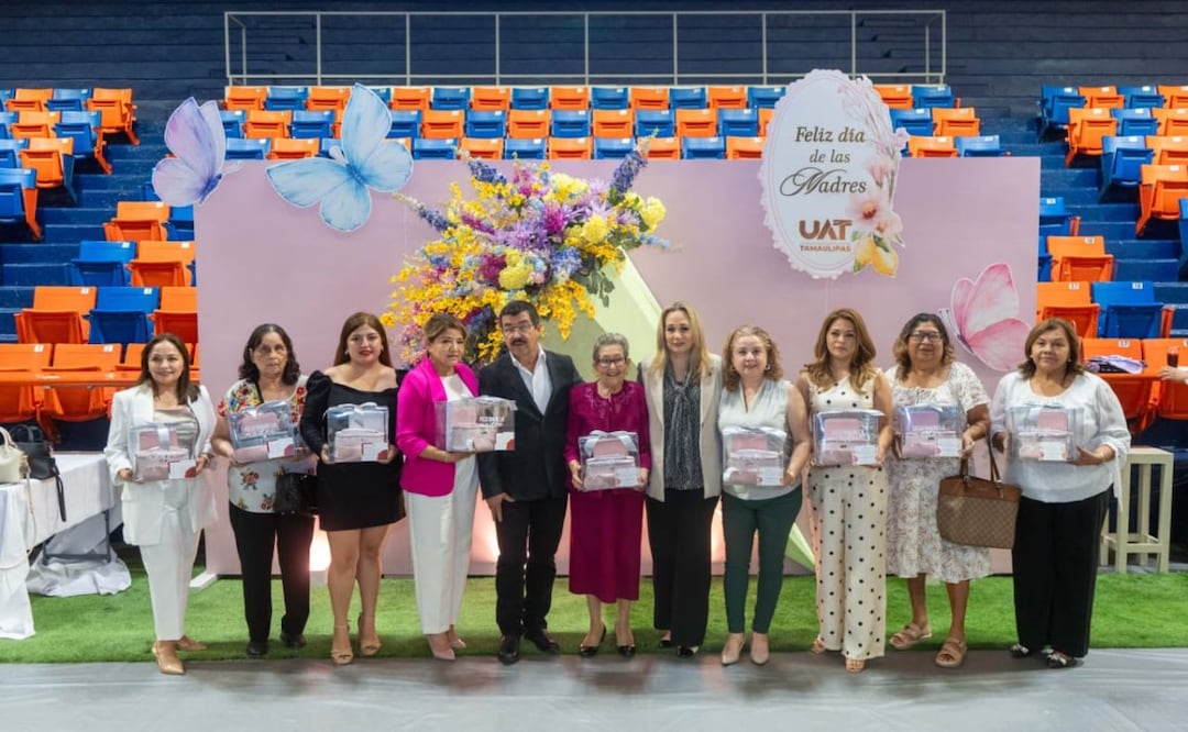 La Universidad Autónoma de Tamaulipas (UAT) realizó un homenaje a las madres trabajadoras que forman parte de su comunidad. | Foto: Especial.