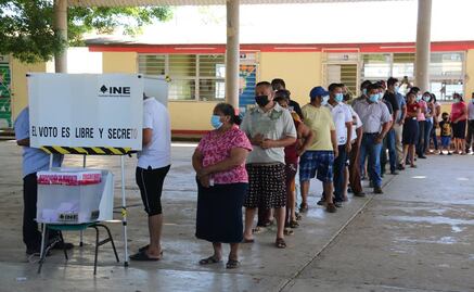AMLO gana con 18% de participación en consulta de revocación