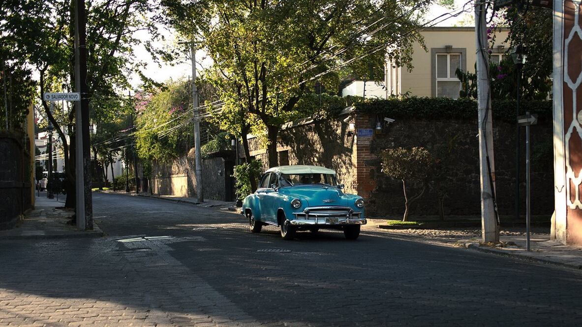 Algunas de las antiguas calles de Coyoacán esconden misterios. Foto Istock