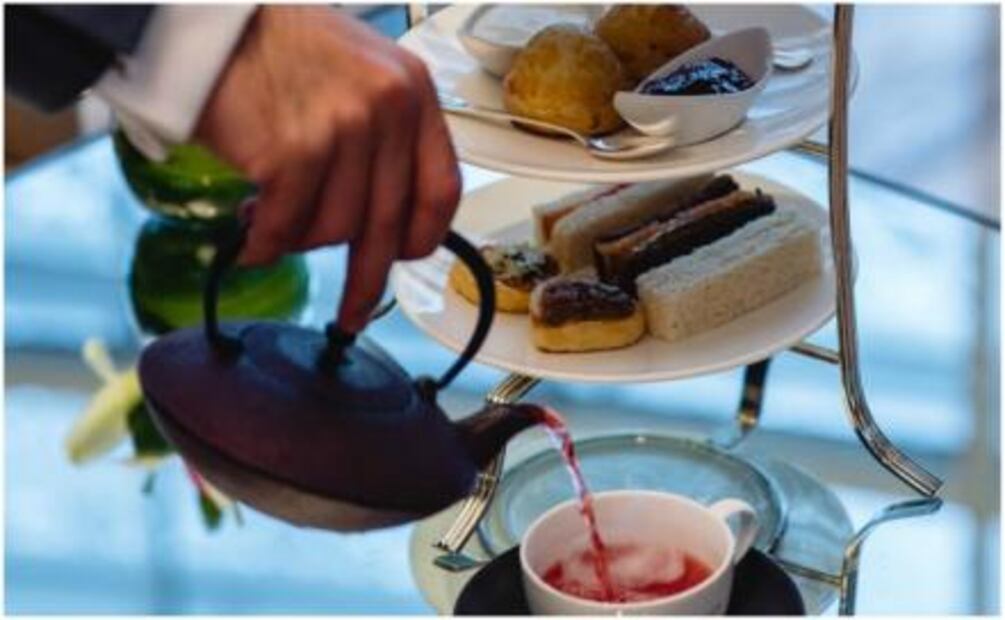 La hora del té se pinta de colores navideños