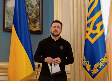 Zelensky realiza ronda de contactos en el Vaticano; anuncia una reunión con Starmer, primer ministro británico
