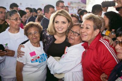 Destaca Angélica Rivera fortaleza de mexicanas