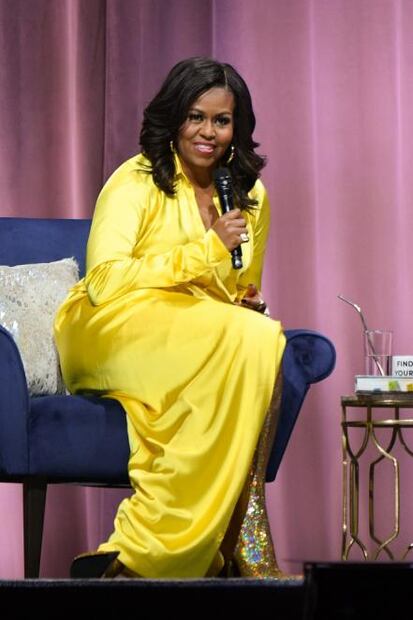 Michelle Obama presume las botas holográficas más arriesgadas de la temporada