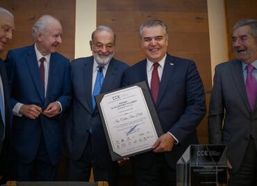 Consejo Coordinador Empresarial entrega a Carlos Slim el reconocimiento “Juan Sánchez Navarro”, ¿por qué?