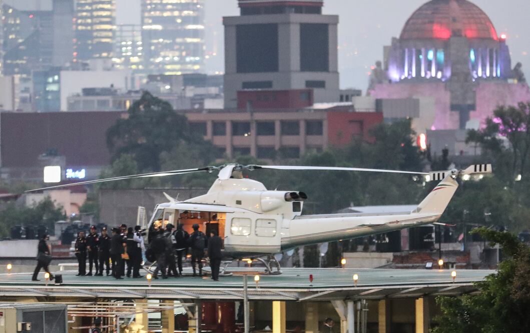Dámaso López abandonó la SEIDO a bordo del helicóptero con matrícula XCJBY. /Jorge Serratos - EL UNIVERSAL
