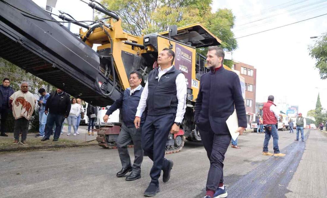 Alejandro Armenta, gobernador de Puebla, pone en marcha rehabilitación de vialidades en la entidad / Foto: Especial