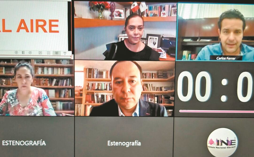 Los consejeros del INE durante la sesión de la Comisión de Quejas y Denuncias en la que establecieron ordenar medidas cautelaras contra el Jefe del Ejecutivo por intervenir en el proceso electoral. Foto: Tomada de Twitter