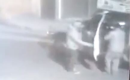 Video. Roban camioneta en 20 segundos... y en silencio