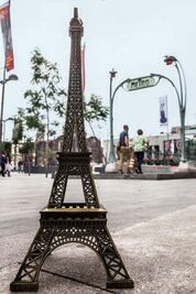 Francia inspira en la capital