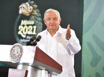 AMLO señala al exrector José Narro como "jefe del grupo dominante" en la UNAM