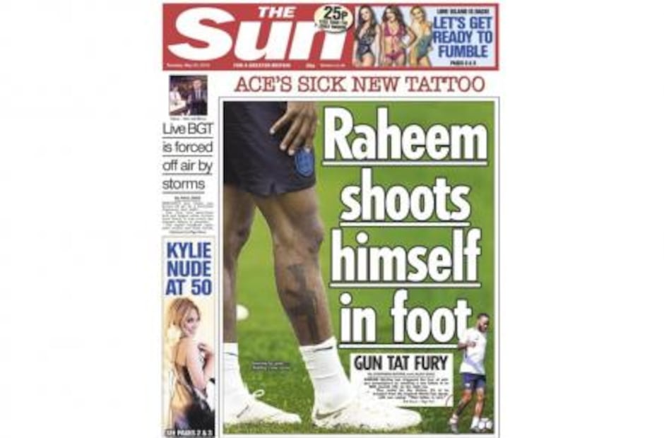 Sterling y el polémico tatuaje por el que piden su salida de Inglaterra