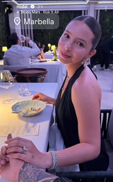 Christian Nodal compartió esta foto con su esposa Ángela Aguilar desde Marbella, España, donde se llevaron a cabo los Premios Juventud.