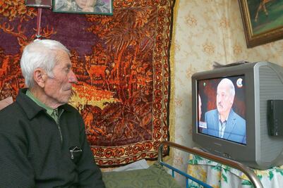 Indígenas pagan para acceder a TV abierta