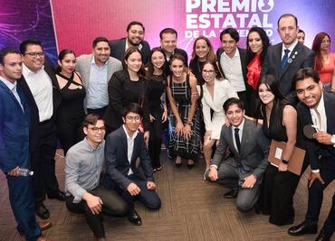 Gobernador de Durango galardona a 21 jóvenes en el Premio Estatal de la Juventud 2024