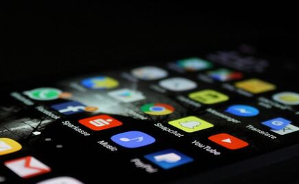 Antidemocrática, propuesta de México de bloquear plataformas que se niegan a dar datos de usuarios, acusa ALAI