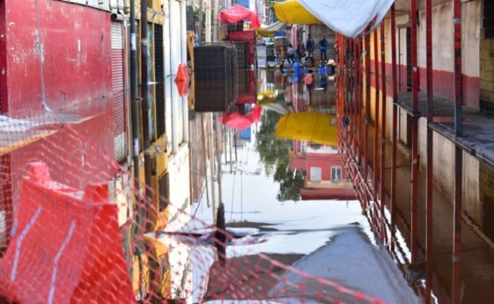 Fuga de agua cumple 24 horas en Álvaro Obregón ante emergencia sanitaria por Covid-19