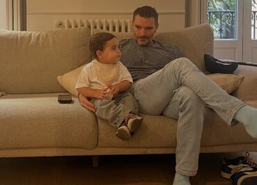 Julián Gil: A los 55 años, disfruta ser abuelo mientras se prepara para ser papá por cuarta vez