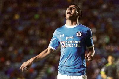 En el Cruz Azul piden que se quede Joaquín Moreno  