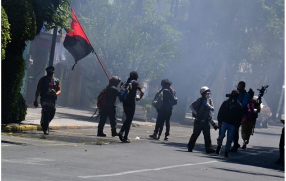 En 10 fotos, la marcha de encapuchados en CDMX por Giovanni y Floyd