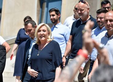 Extrema derecha celebra "tsunami" en legislativas en Francia; quedaría tercero