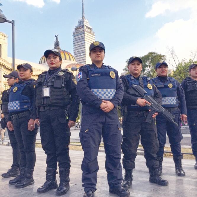 Las uniformadas están capacitadas para prevenir contingencias que alteren la paz y atenten contra la seguridad de las personas. ESPECIAL