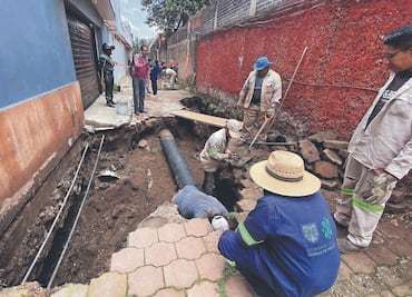 “Toda la calle se fue para abajo en minutos”, relata Delia Guadalupe, afectada por socavón en Xochimilco