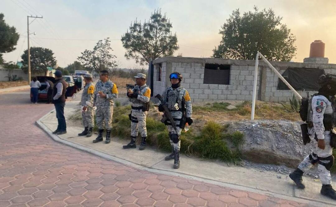 Ejército activa Plan DN-III y comienza evacuación de más de 200 familias por el incendio forestal en Tlaxcala (16/04/2025). Foto: Especial