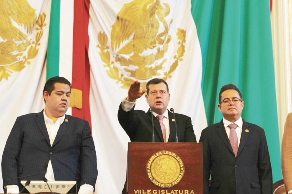 Nuevo cargo. El pleno de la Asamblea Legislativa nombró ayer, por unanimidad, a Amieva Gálvez jefe de Gobierno (ASAMBLEA LEGISLATVA)