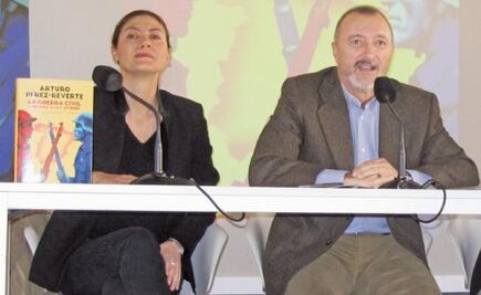 Arturo Pérez-Reverte cuenta la Guerra Civil Española en un libro