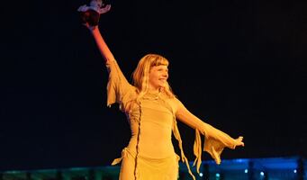 Segundo día del Corona Capital 2025 divide a fanáticos entre ver a Aurora y Marina