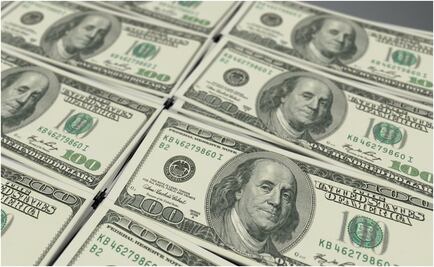 Repunta dólar 26 centavos tras degradación de nota a México