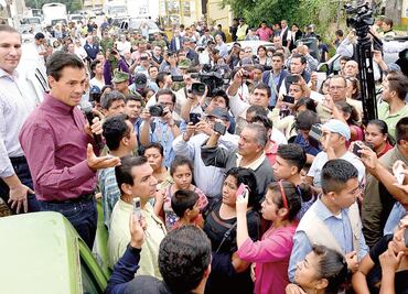 Ordena EPN acelerar apoyo para damnificados por 'Earl' y 'Javier'