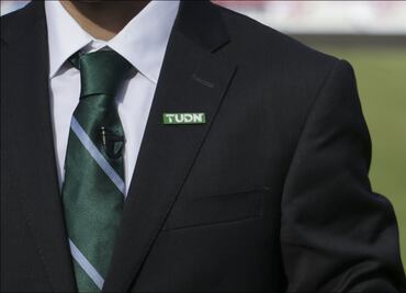 Conductor de Televisa revienta a Guillermo Almada y en redes se lo acaban