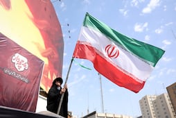 Irán ofrece 30 mil dólares por matar o capturar a soldados de EU: la recompensa se duplica para mujeres