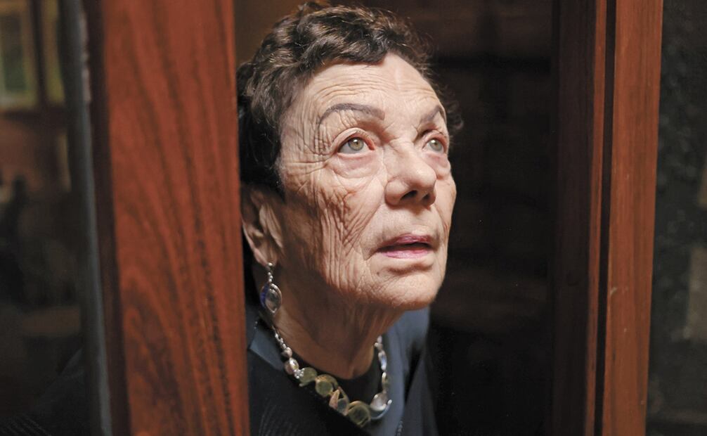 Entrevista con la fotógrafa Graciela Iturbide en su estudio ubicado en la calle de Heliotropo número 156 en el Barrio del Niño Jesús en la alcaldía Coyoacán. Foto :Fernanda Rojas / El Universal.