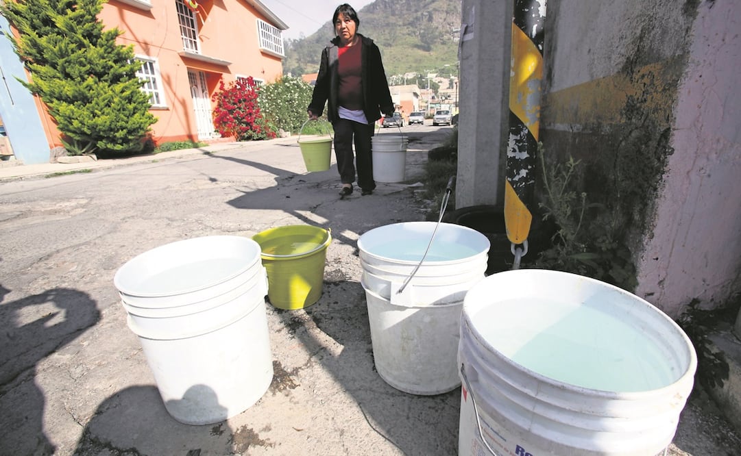 El gobierno de CDMX implementó la campaña ¡No la riegues! Cuida el Agua. Foto: ARCHIVO EL UNIVERSAL