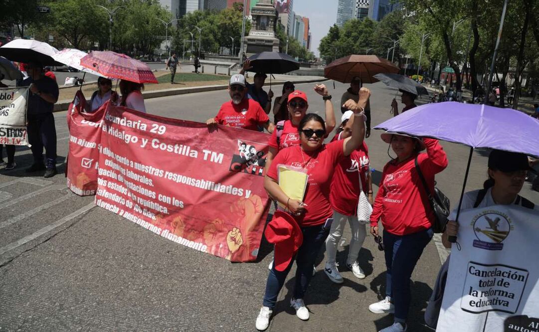 Continúa bloqueo de maestros de la CNTE en Paseo de la Reforma. Foto: Carlos Mejía/EL UNIVERSAL