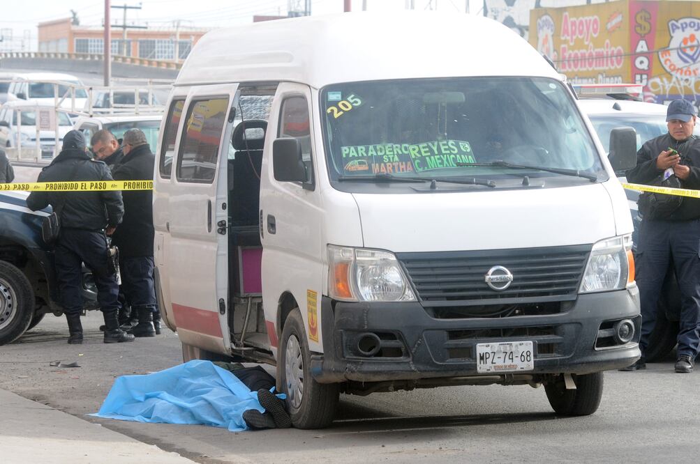 Durante un asalto a una pesera dos personas pierden la vida los hechos se registraron en la carretera Lechería-Texcoco. (Archivo. EL UNIVERSAL)