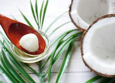 Cómo aclarar las axilas con aceite de coco
