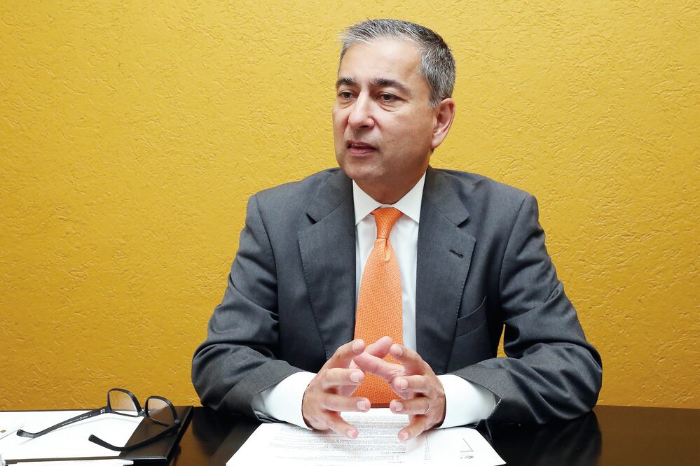 Enrique Escalante, director de Grupo Cementos de Chihuahua, asegura que en Estados Unidos emplean en su mayoría a ciudadanos de ese país (ARIEL OJEDA. EL UNIVERSAL)