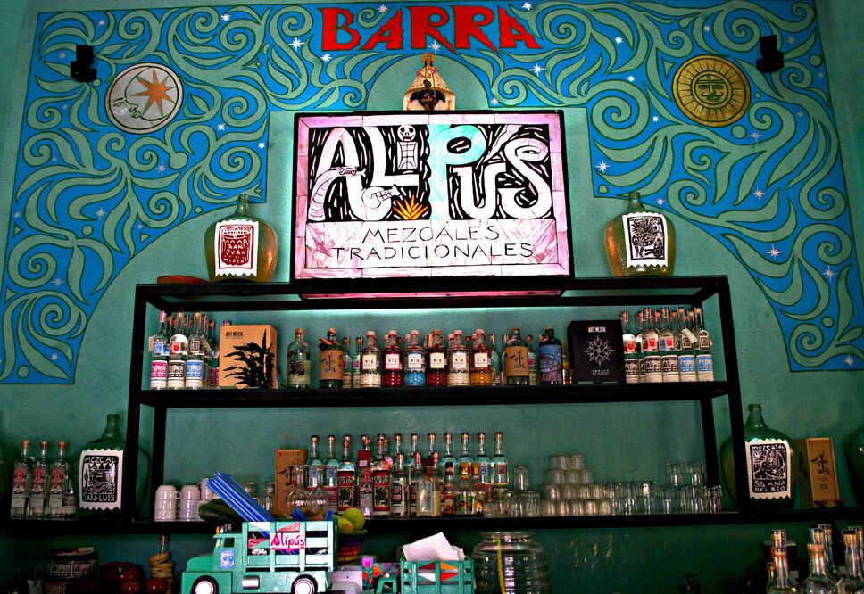 Barra Alipús.  Mezcalería del grupo Los Danzantes, de Oaxaca. (Foto: Cortesía Barra Alipús)