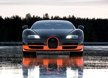 Bugatti Veyron cumple 15 años y así lo festejan